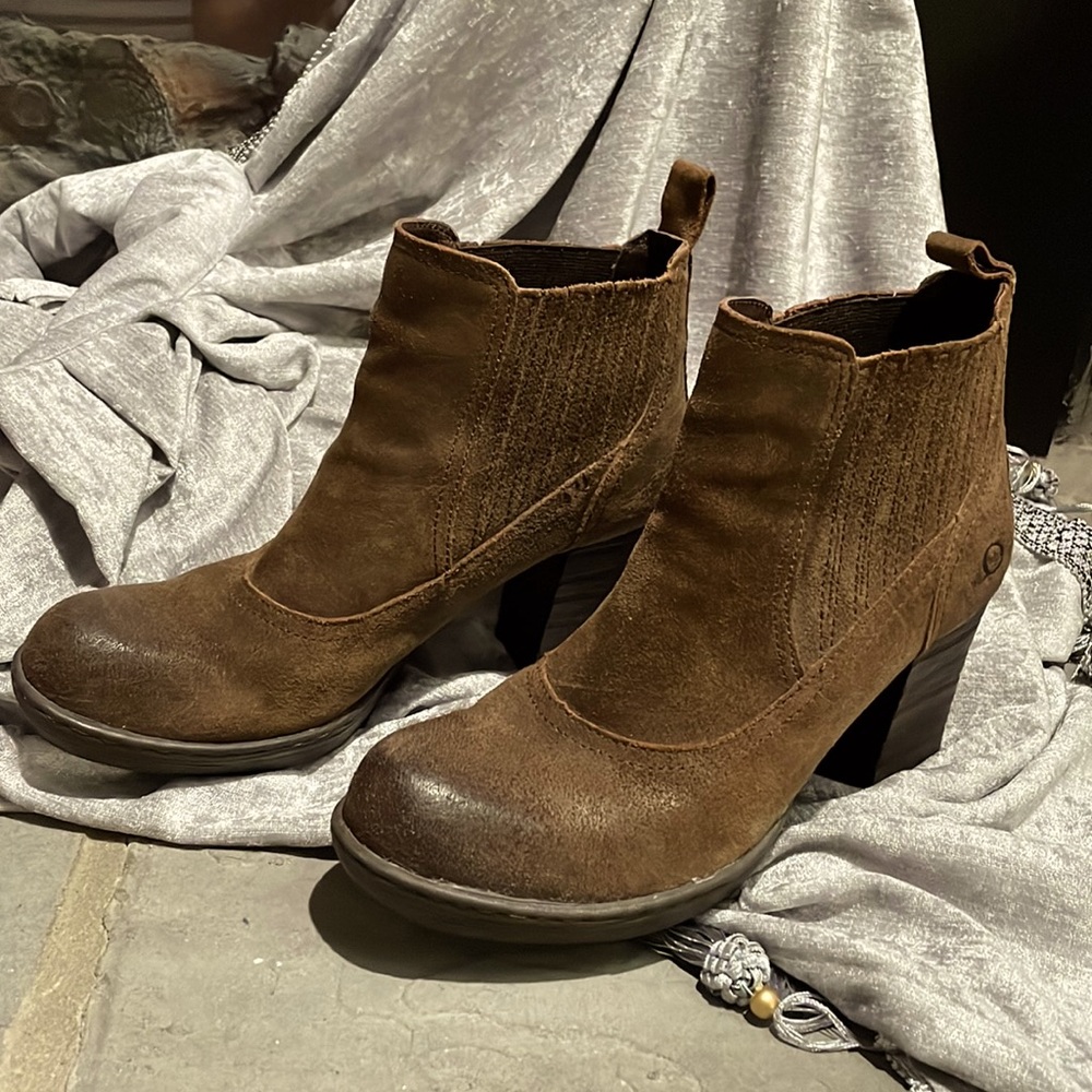 Born ankle boots